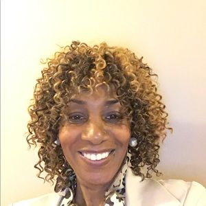 Meet your Posher, Beverly